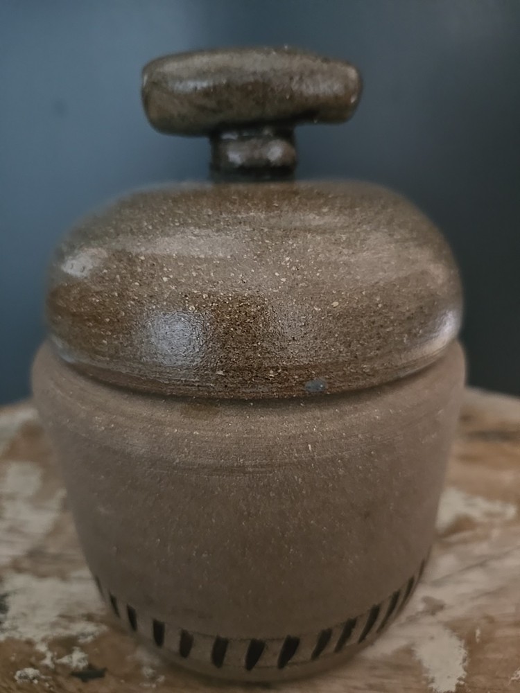 Studio Pottery Stoneware Jar and Lid With Handle. Signed.