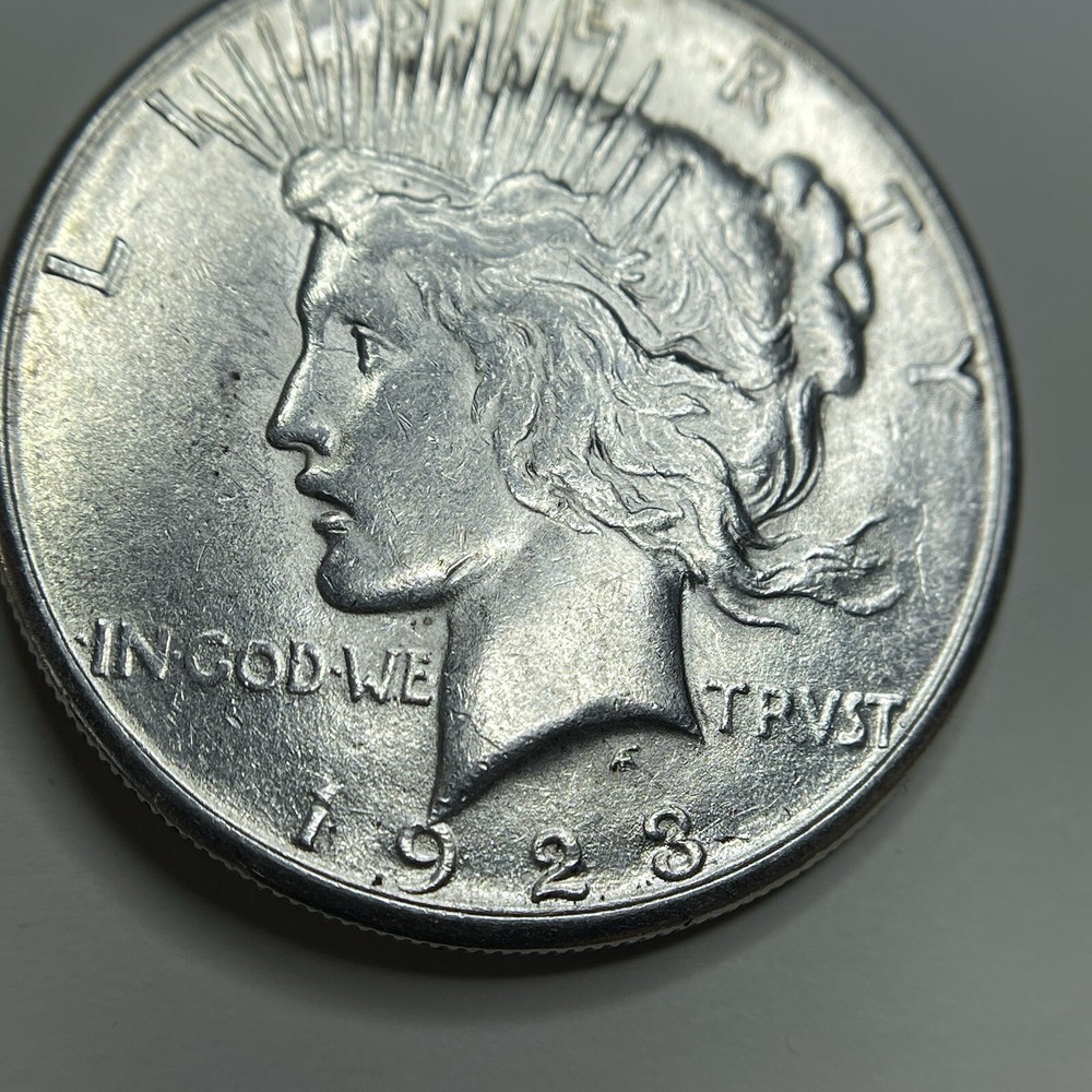 1923-S $1 Peace Dollar UNC - 82070