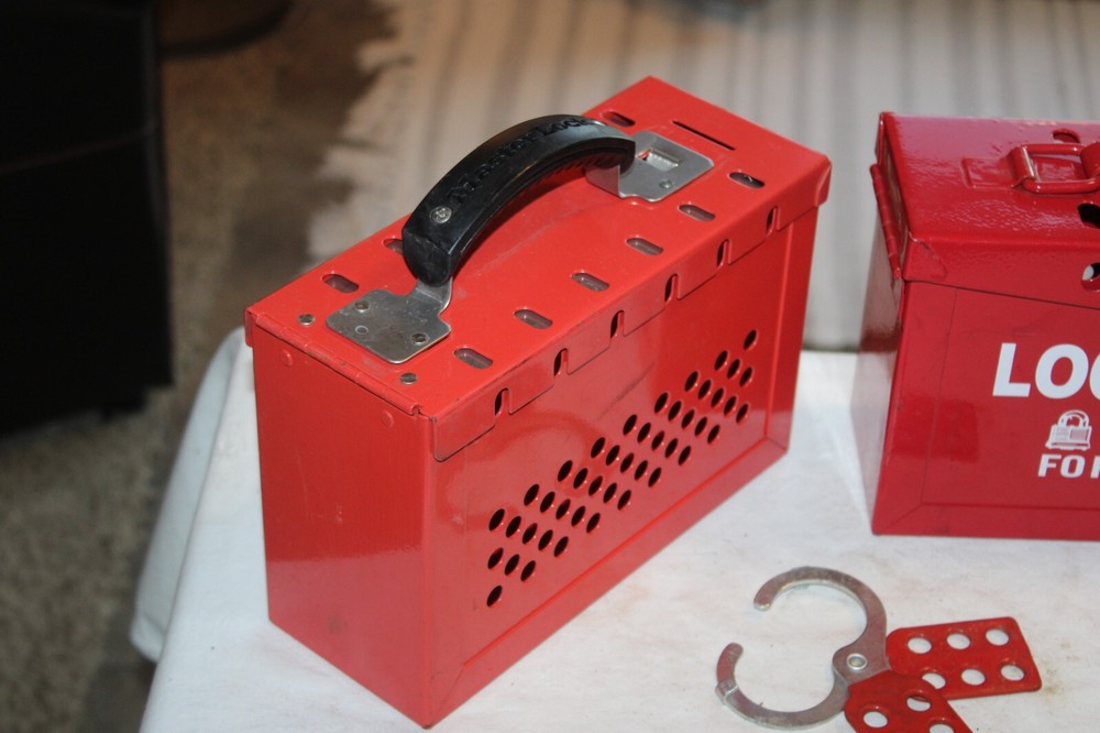 2 Master Lock Portable Group Lock Boxes 498A w/Tool