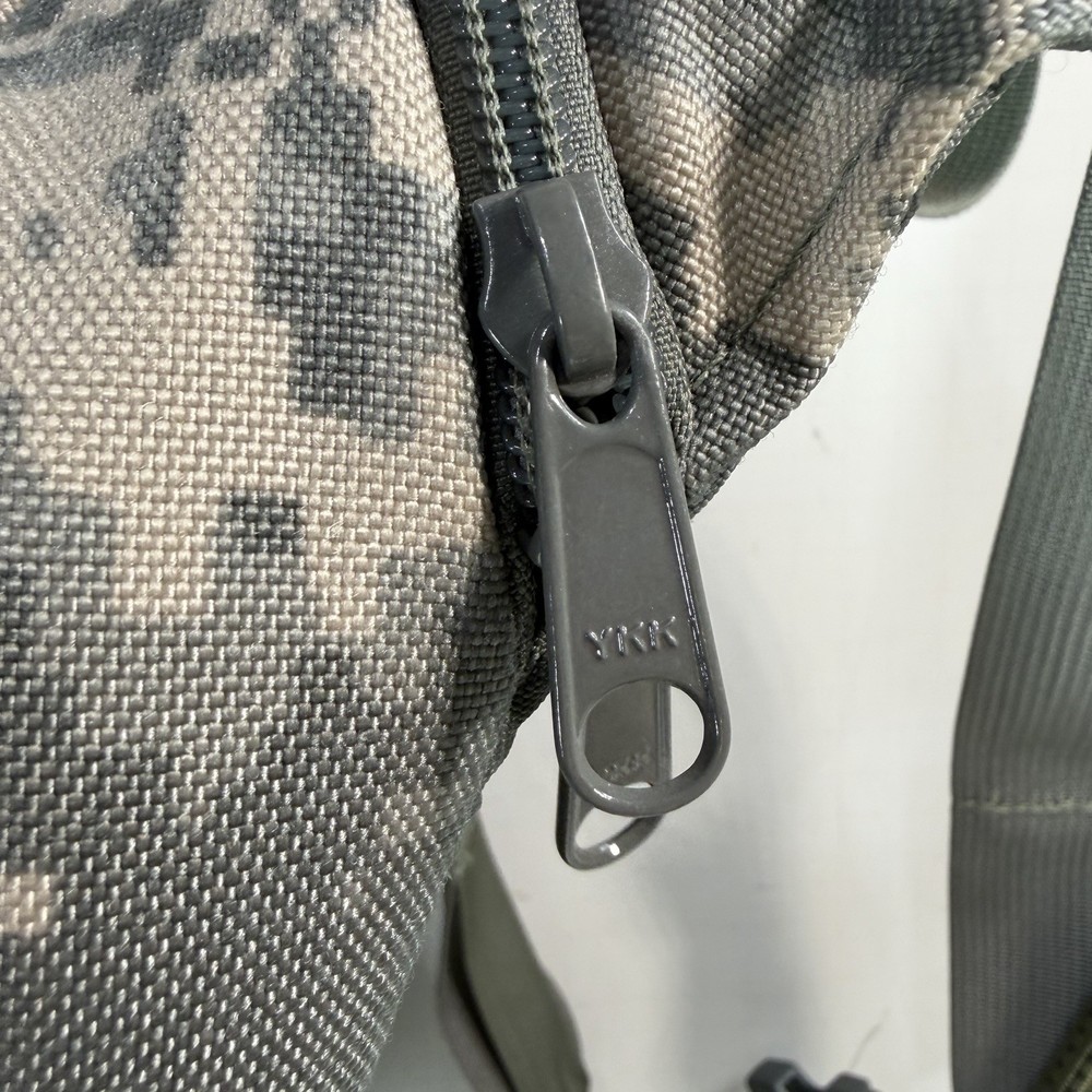 Tactical Tailor 3L Hydration System in ACU Camouflage Source Bladder, looks NEW