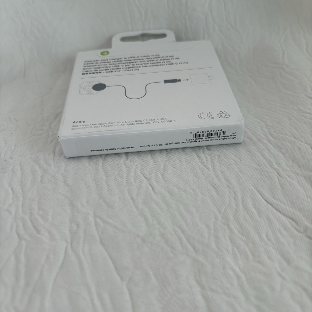 Apple Magnetic Charger with USB-C Cable. NEW