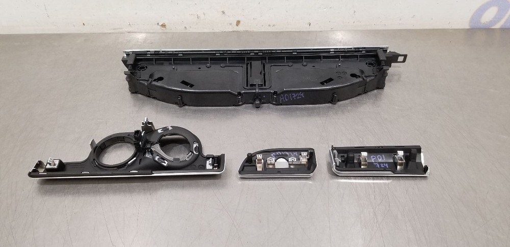 14 PORSCHE CAYMAN S 981 DASH TRIM SET WITH CUPHOLDER SILVER