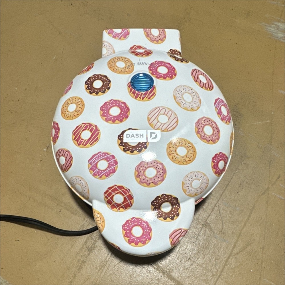 DASH Mini Donut Maker Non-Stick 7-Compartment White Multicolor Electric