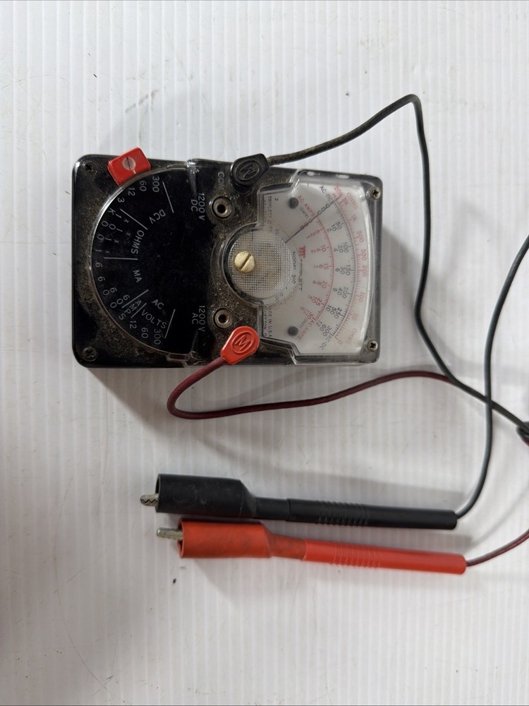 Triplett Model 310- TEL Type 1Handheld Volt-Ohm Meter w/leads Untested