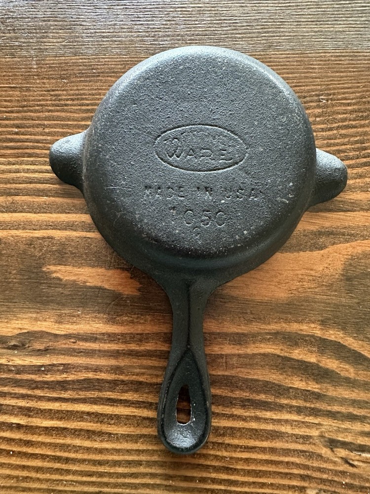 Vintage Wagner Ware 1050 Cast Iron Skillet Ashtray