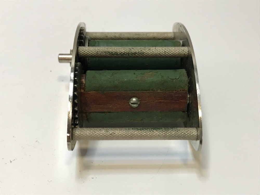 Point Machine Blades USSR Sharpening Tool Kiev Old Vintage Blade Sharpener.