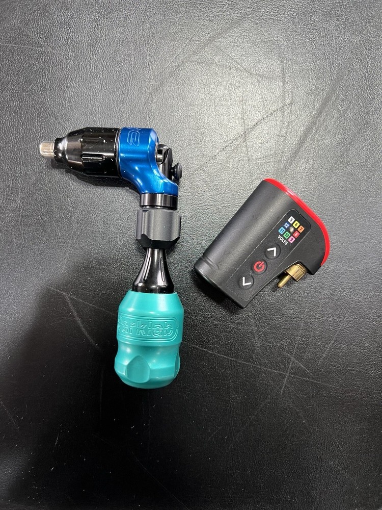 Fk iron edge with grip and lightning bolt battery pack