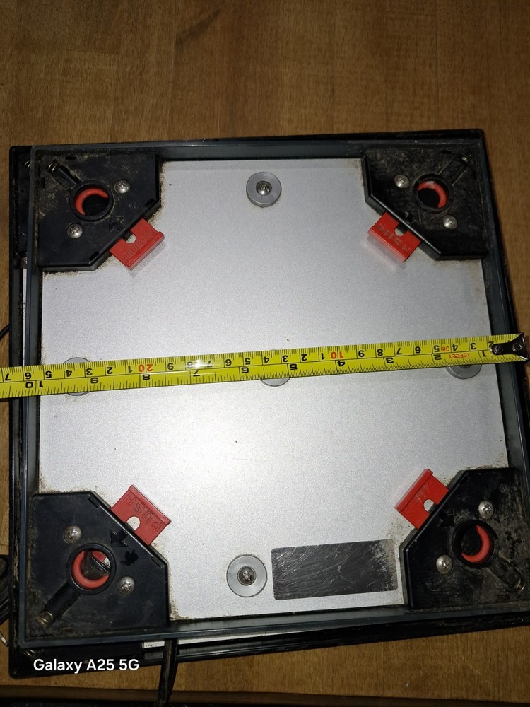 2 brooder box heaters one 10 inch, one 12 inch working as they should