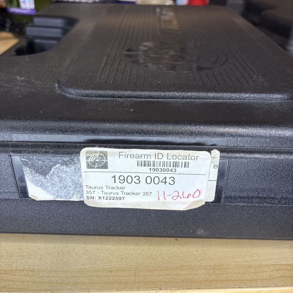 TAURUS TRACKER 357 FACTORY HARD CASE OEM