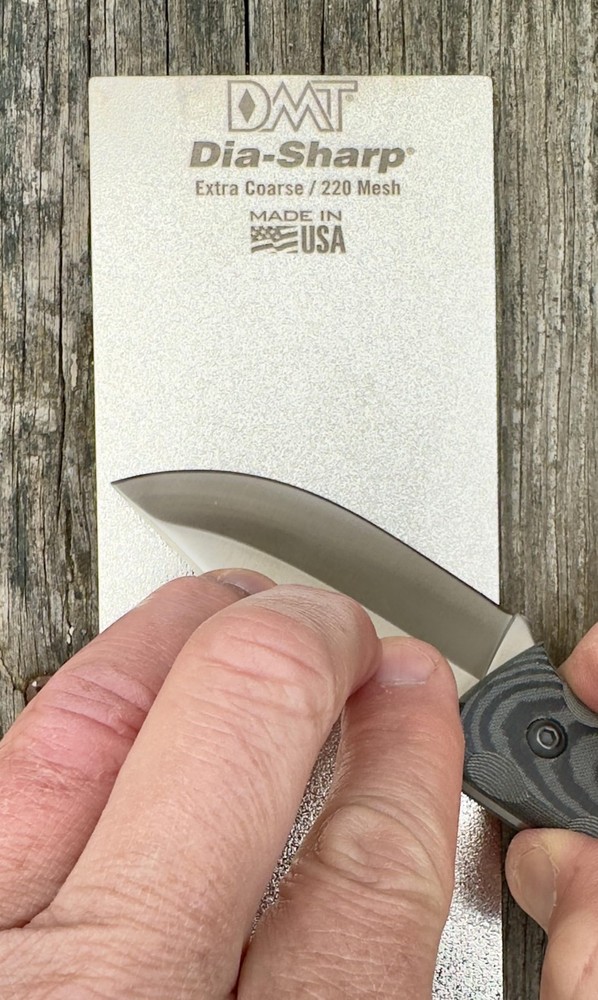 DMT D8X Diamond Dia-Sharp Bench Stone Knife Sharpener - Extra Coarse (220)