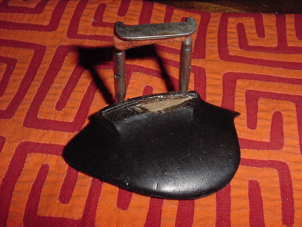 VINTAGE VIOLIN CHIN REST 1950s ref#358