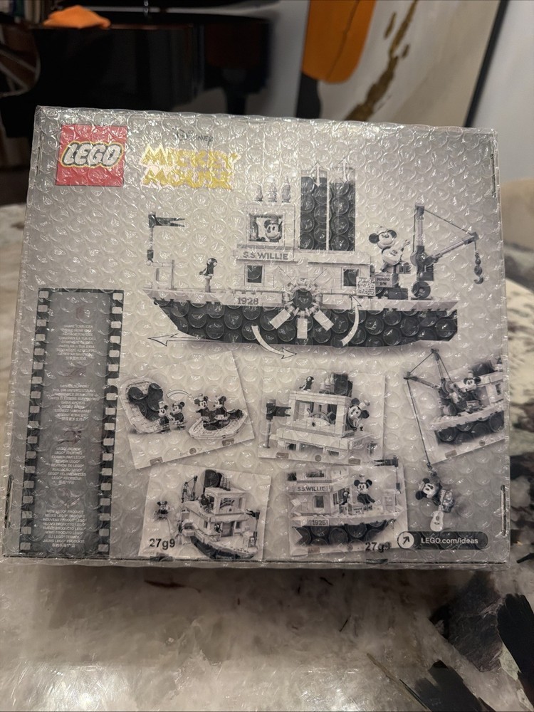 LEGO Ideas: Steamboat Willie (21317)