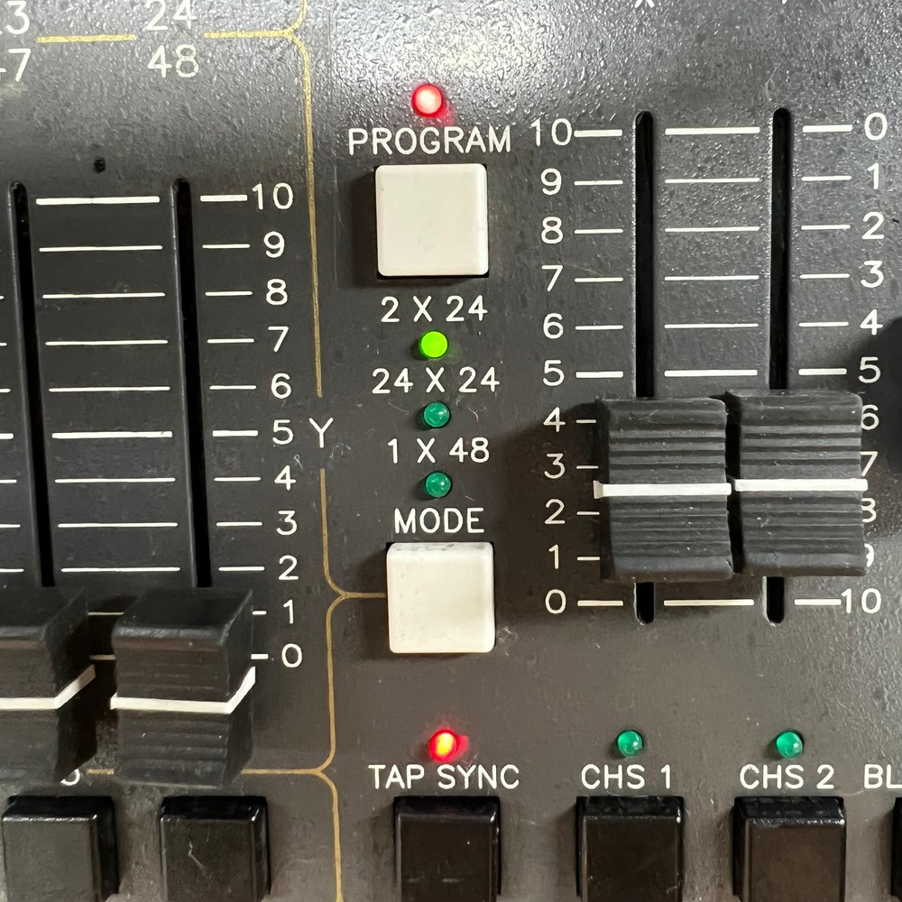 Vintage NSI MC 7024 Memory Stage Lighting Controller 24 Channel with Hard Case