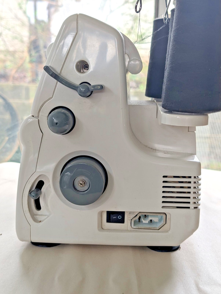 Juki Dragonfly 14U554AD Overlocker 4 Thread Sewing Machine-Used