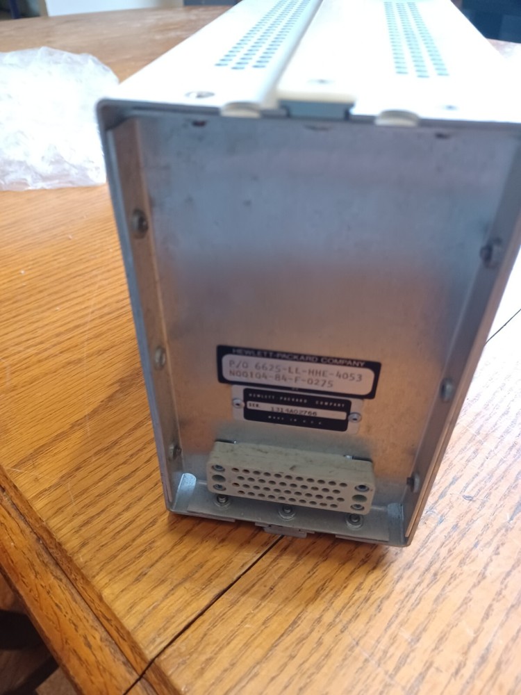 Hewlett Packard HP 86631B Auxiliary Section Plug-In Module System