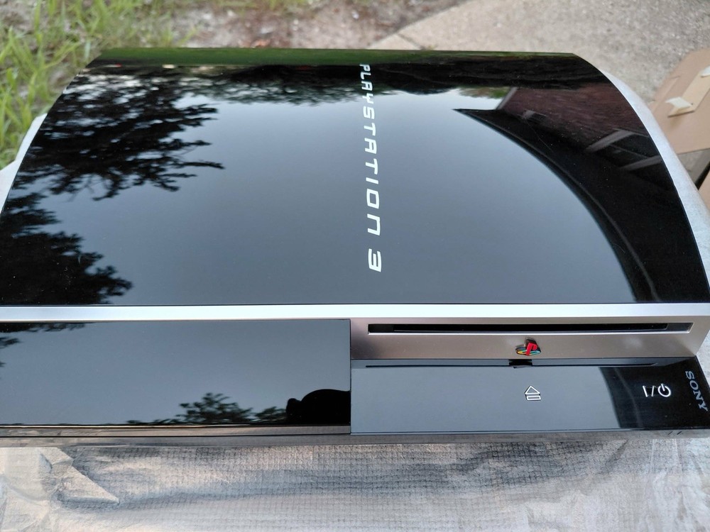 Sony PlayStation 3 CECHL01 80GB Black Console Bundle w/ Controller, Box, Cables