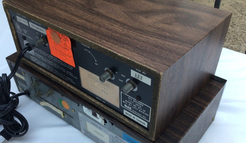 RARE Vintage 1978 ON SUBSCRIPTION TV BOX Early Pay Cable Television STV Decoder