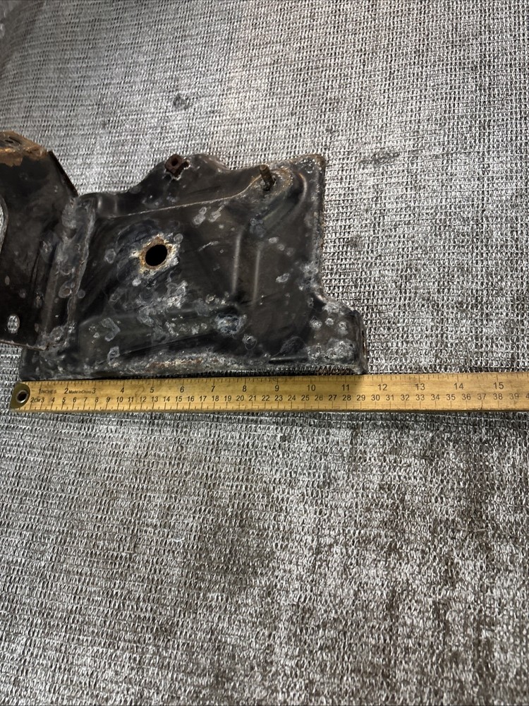 gmc sierra 3500 battery tray 2000