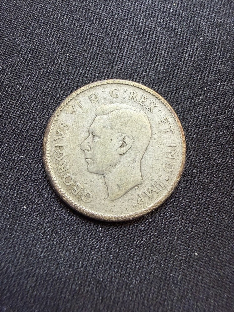 1946 Canada Silver 25 Cents Coin