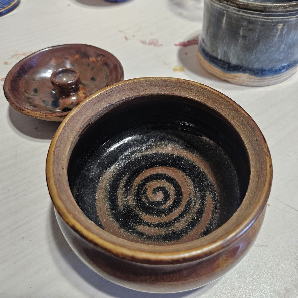 JO Handmade Brown Ceramic Jar With Lid Handle, Spiral Pattern, Glossy Finish