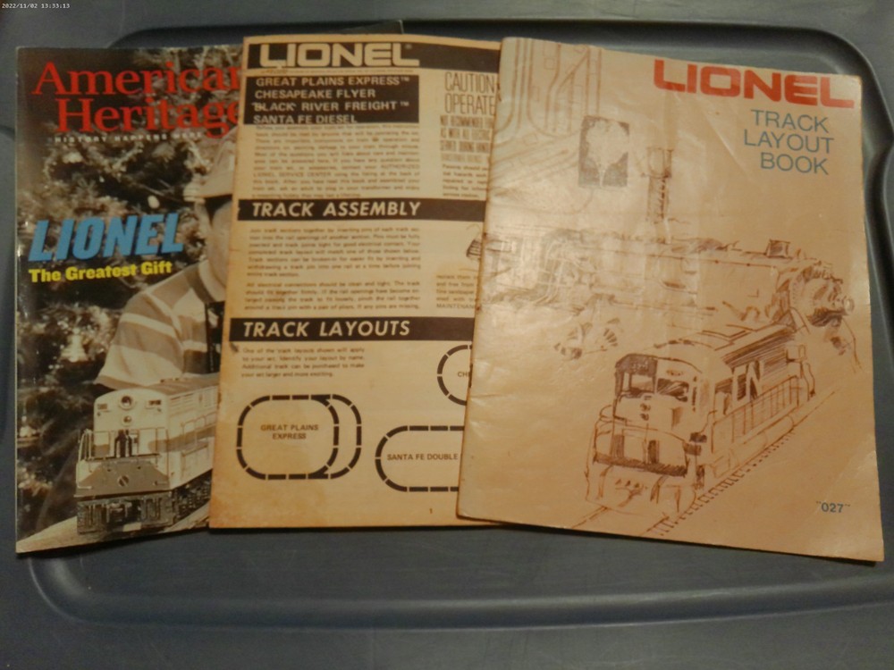 LIONEL TRAIN PAPER LOT