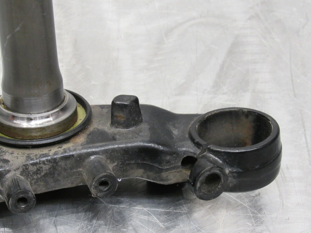 1987 CBR600 HURRICANE 600 CBR600F LOWER STEERING STEM BOTTOM TREE