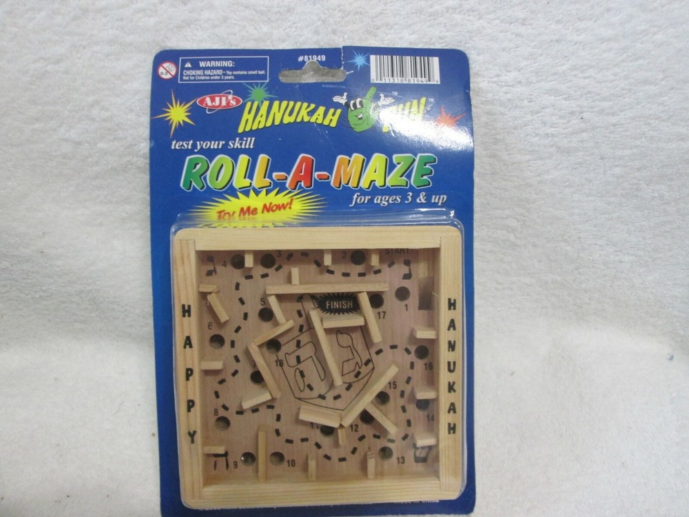 Hanukkah Roll-A-Maze New In Package