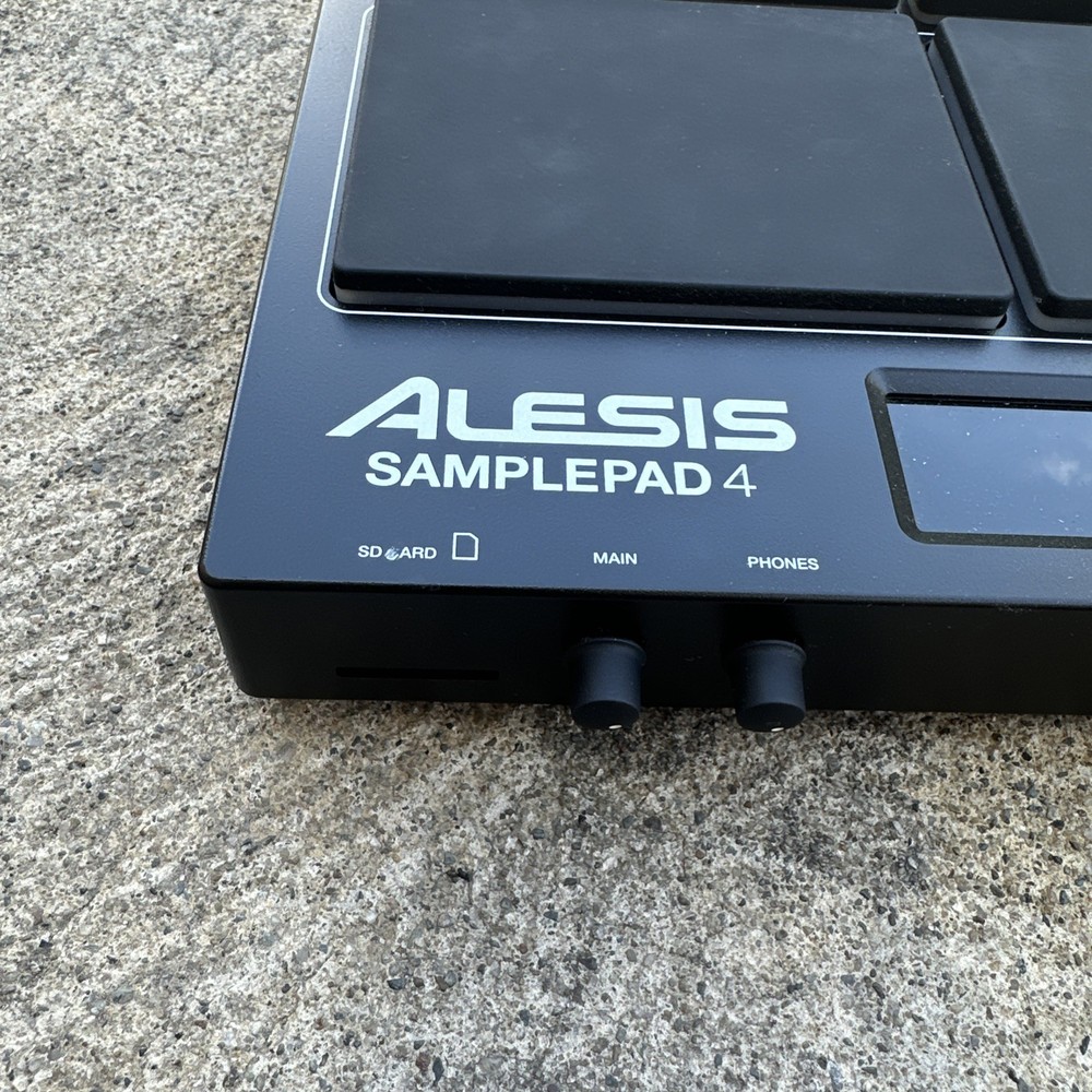 Alesis SAMPLEPAD 4 Pad Percussion and Sample Triggering