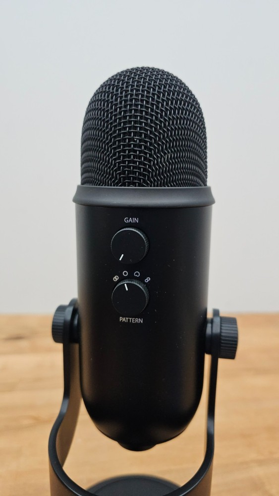 Logitech Blue Yeti Condenser Microphone Blackout, No cord