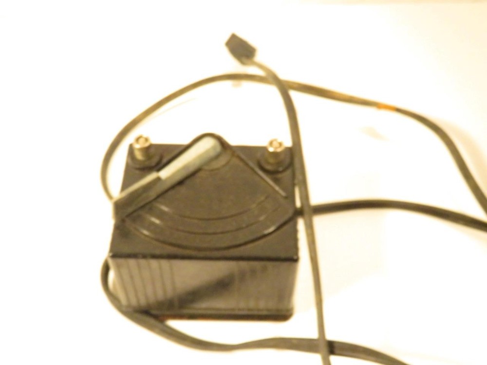 LIONEL POST-WAR- #1015- 45 WATT TRANSFORMER- WORKS FINE- HB2