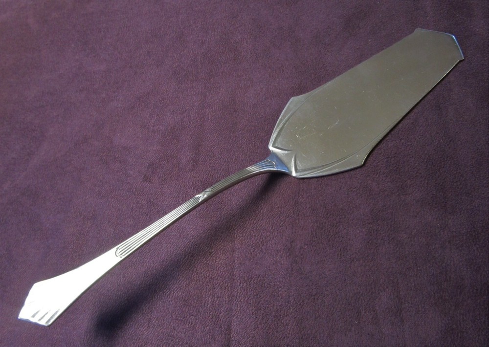 Unknown ART DECO Cake or Pastry Server Eurpoean Silverplate No Monogram B