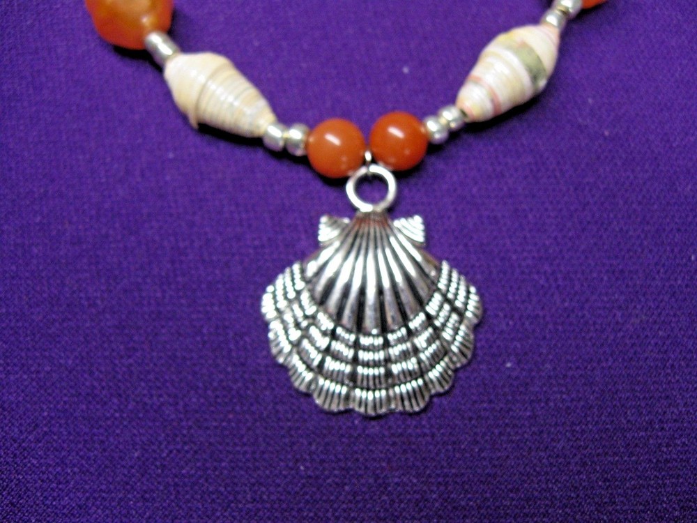 ARTISAN MADE NECKLACE W SHELL DROP - RICH LOOKING W CLASSIC STYLE