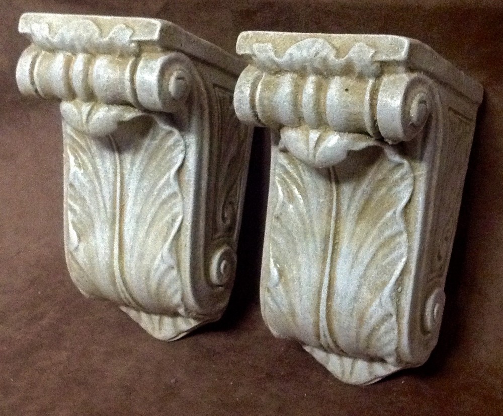 Antique Finish Shelf Acanthus Leaf Wall Corbel Sconce Bracket Pair