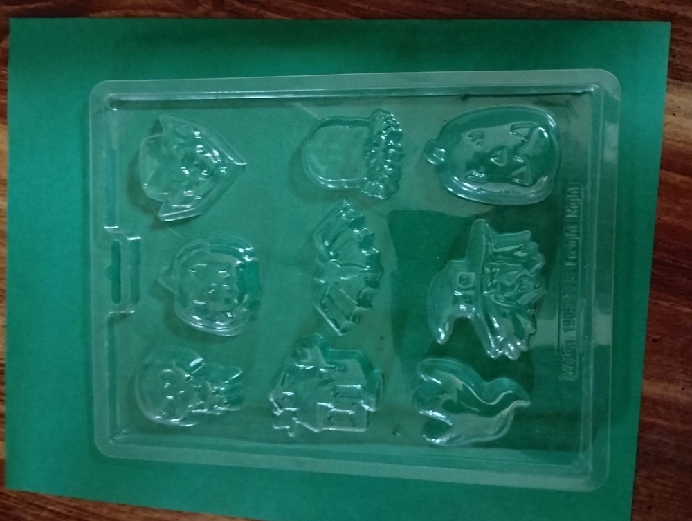 wilton chocoalte candy mold halloween multi characters