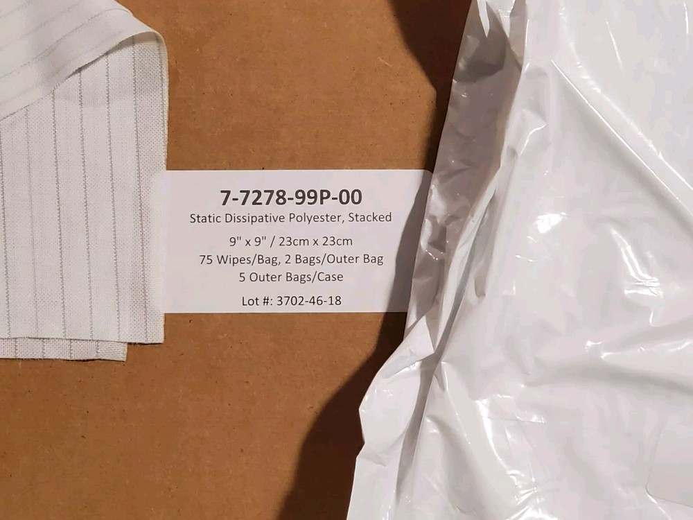 Static Dissipative Cleanroom Woven Polyester Wipes (75 Per Bag) Size 9" X 9"