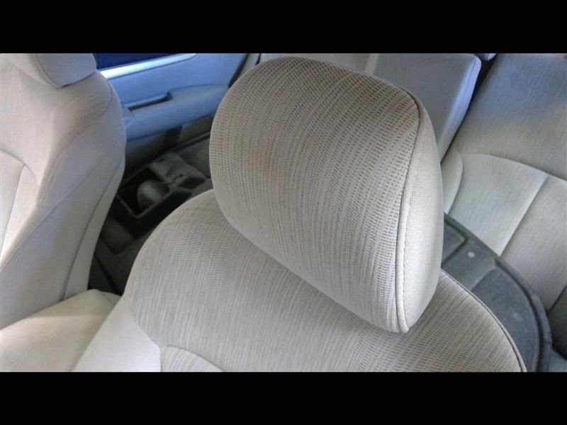 LEGACY    2013 Headrest 337793