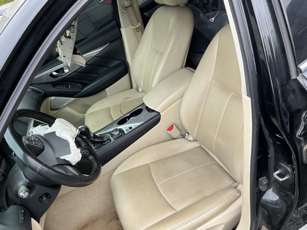 Q50 2017 Glove Box 5000020