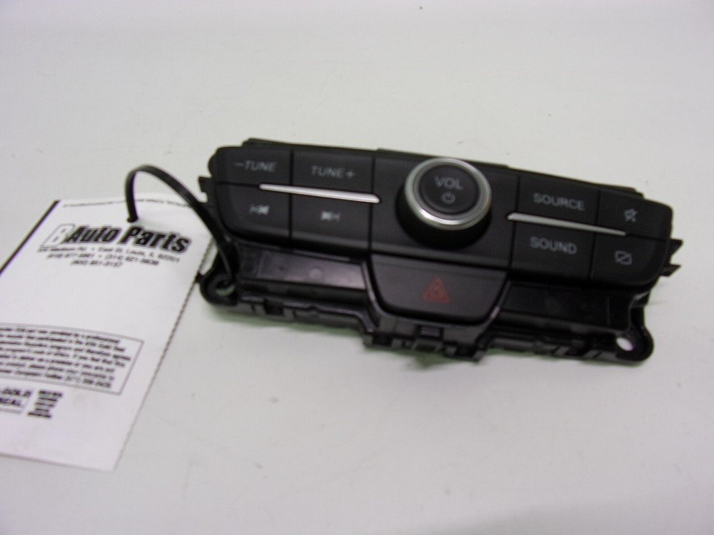 FORD ESCAPE 2017 A/V Equipment control panel, 8.0" screen, w/o Sony audio system