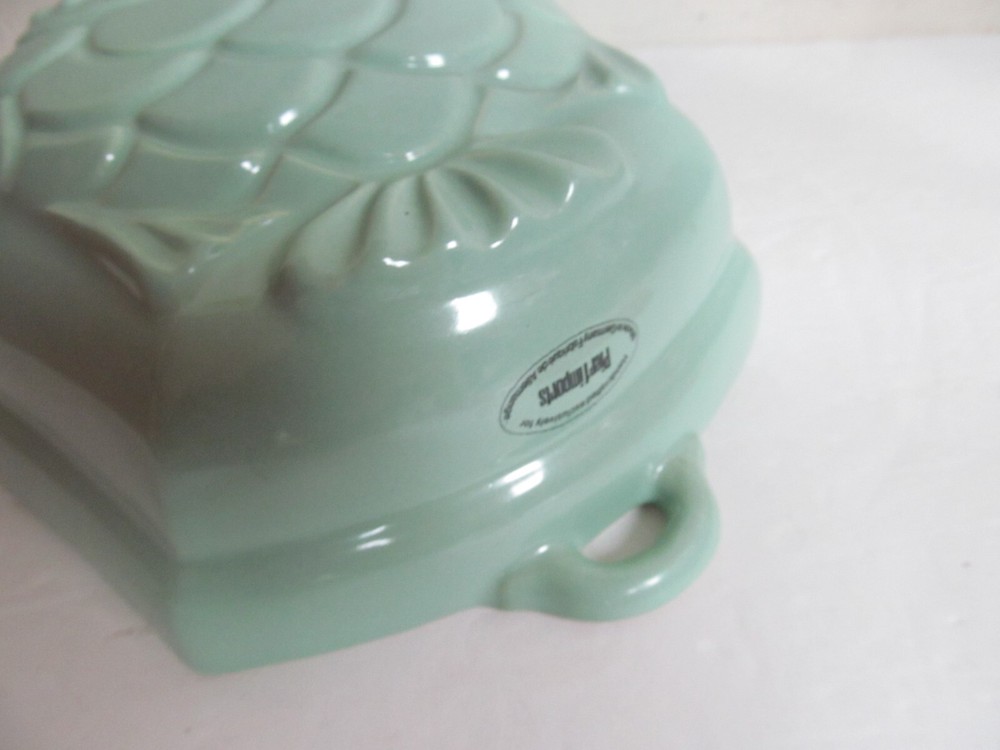 PIER 1 FISH MOLD Mint GREEN CERAMIC GERMANY NEW
