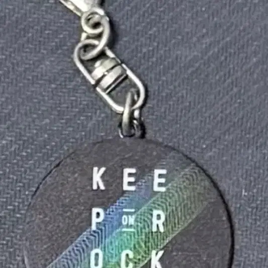 SPYAIR Keep on Rocking Keyring Official