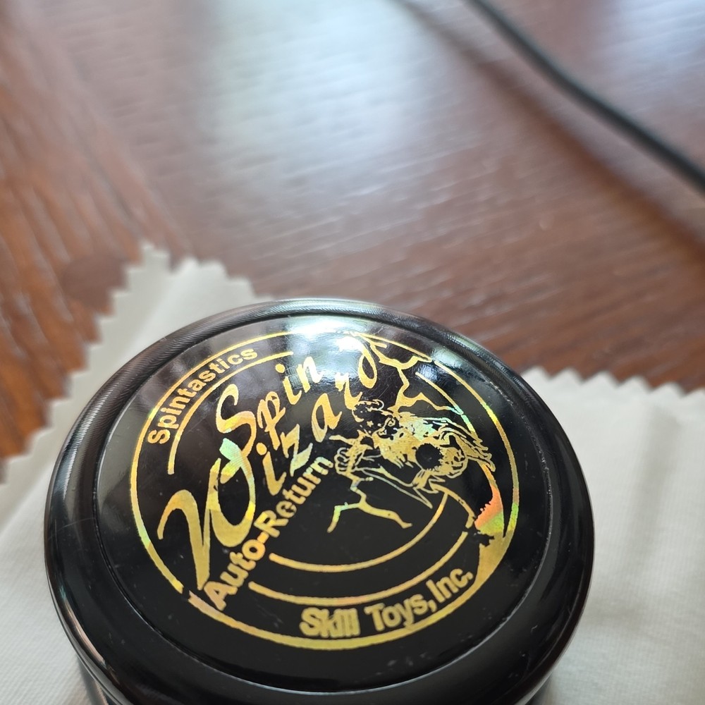 Spintastics Spin Wizard Auto-Return Yo-Yo Black by Skill Toys Inc.