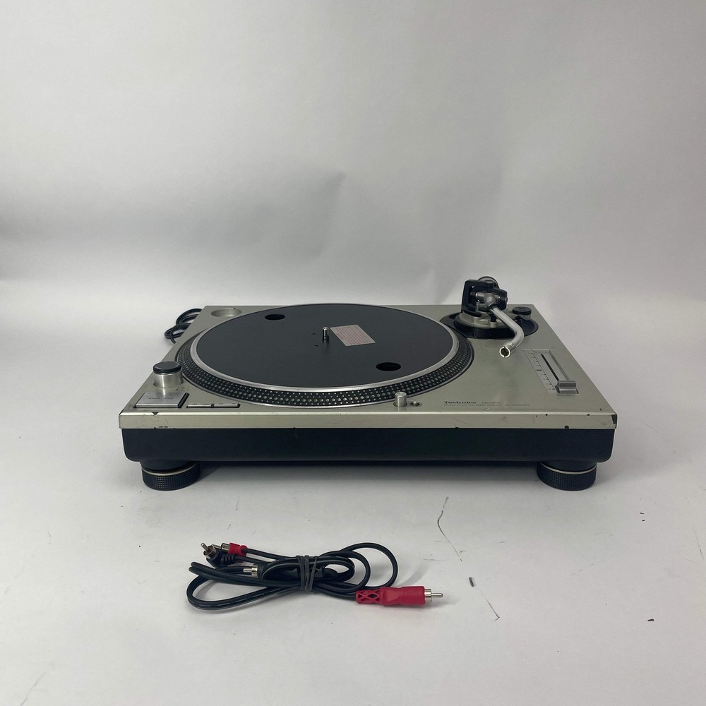 Technics SL-1200MK2 Direct-Drive Professional DJ Turntable