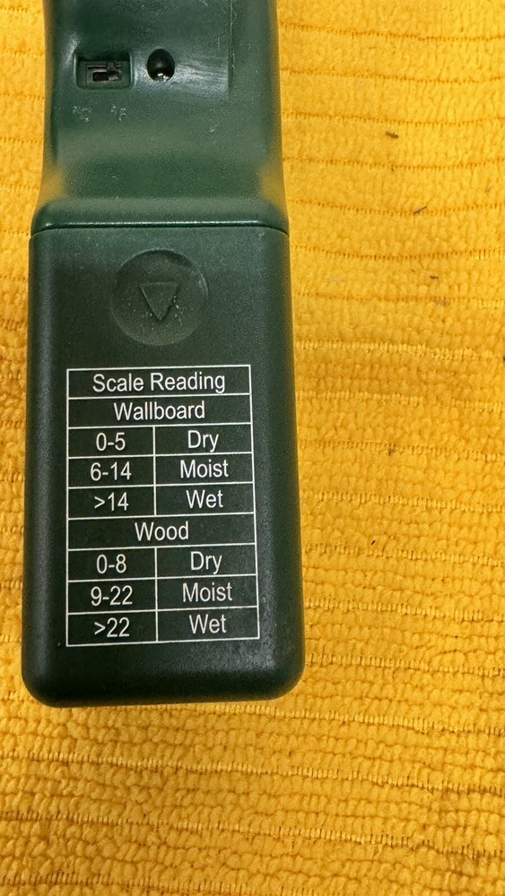 Extech Instruments Model MO100 Pocket Moisture Meter W/ Case Works Great 🔥🔥