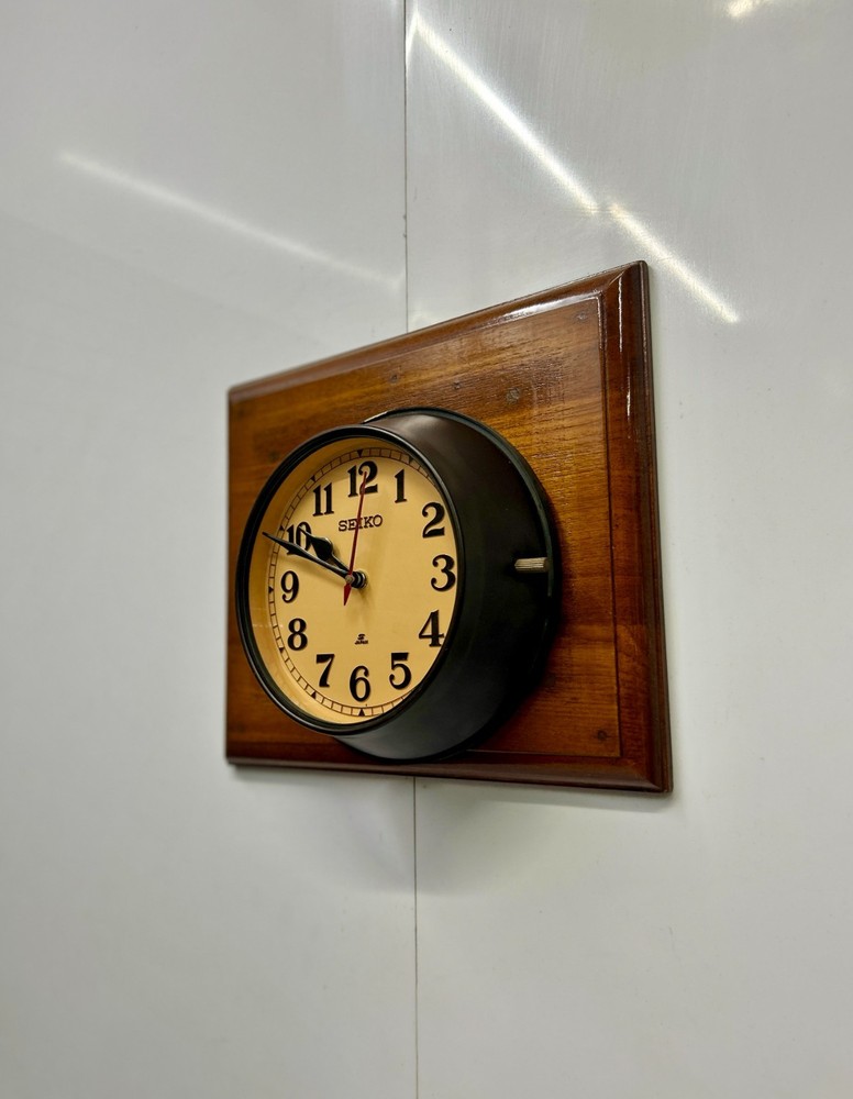 Refurbished Dark Brown Antique Seiko Quartz Marine Wall Clock in Solid Metal