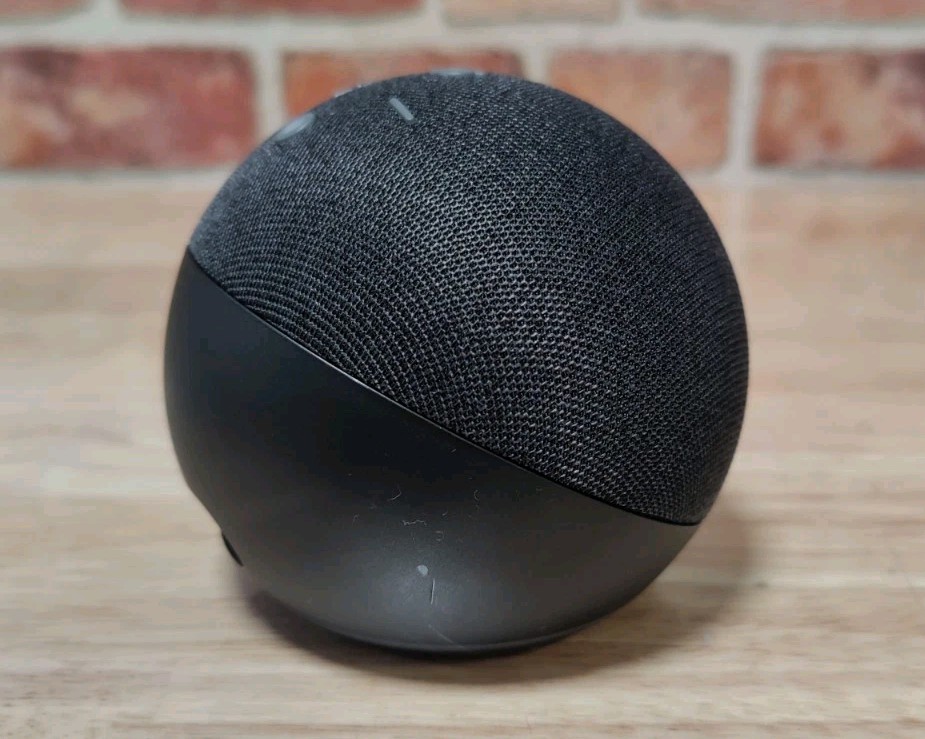 Amazon Echo Dot B7W64E Wireless Speaker NO POWER SUPPLY