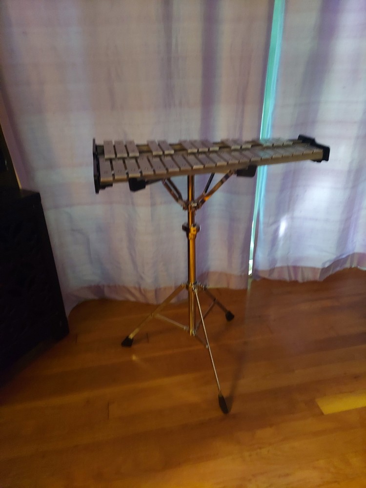 Yamaha 32 Note Xylophone ~ Stand & Sticks