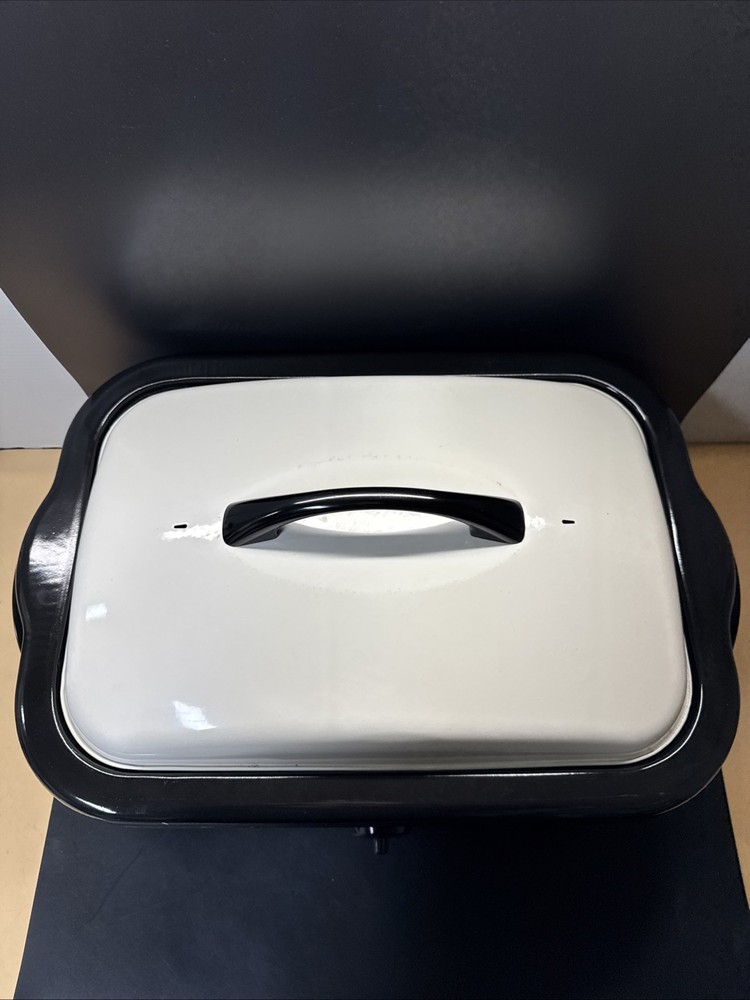 Rival 16 Quart Roaster Oven With Lid White