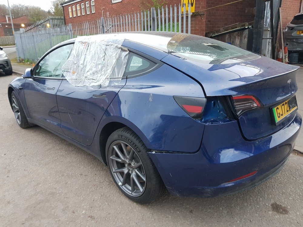 Tesla Model 3 Long Range 2022 Safety Triangle Sign