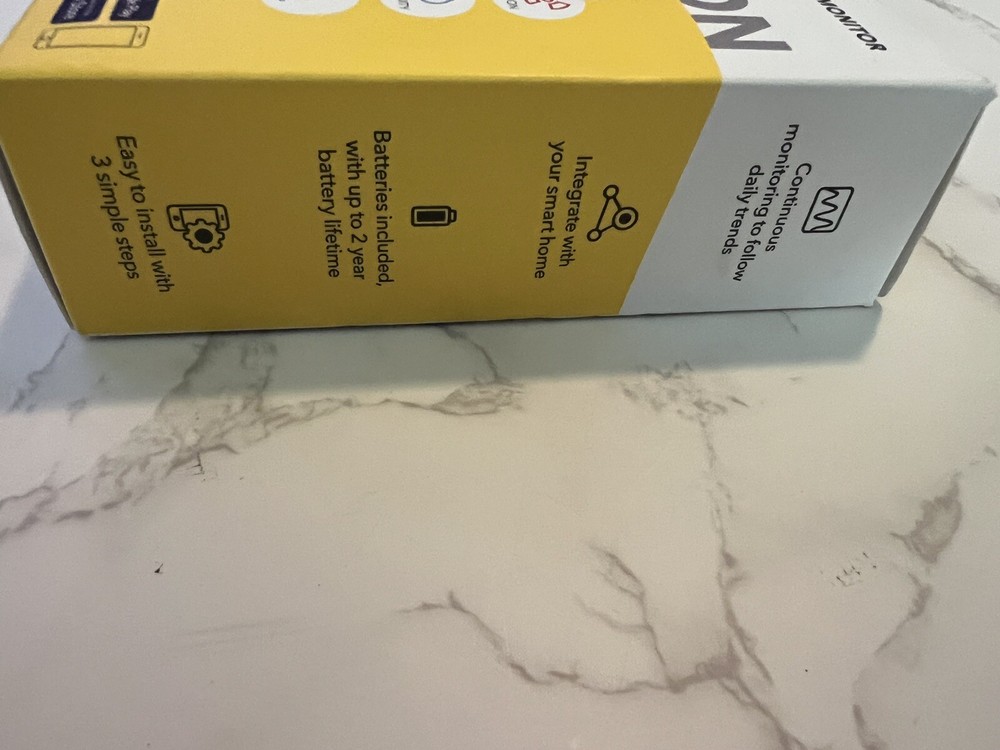 Airthings 2950 Smart Radon Detector - White