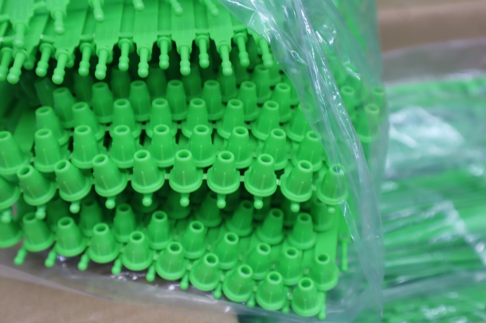 2000 Pcs Plastic Truck Door Security Seals Tags